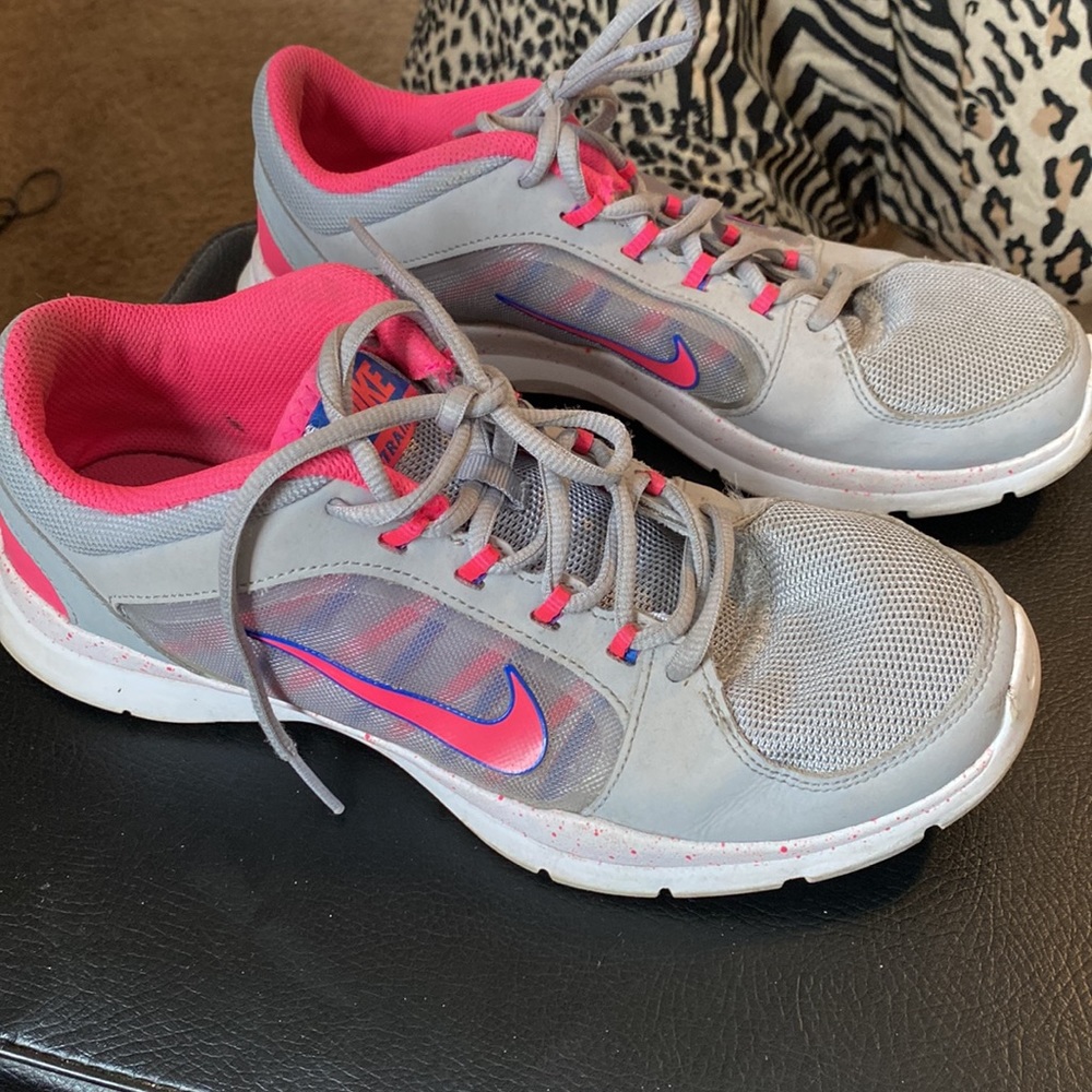 Nike - Picture 4 of 8